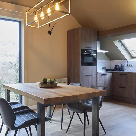Comfy With Microwave, Close To Appartamento *