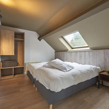 Comfy With Microwave, Close To Appartamento *